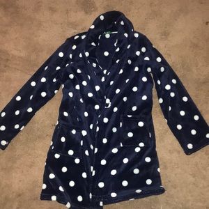 Blue and white polka dot robe